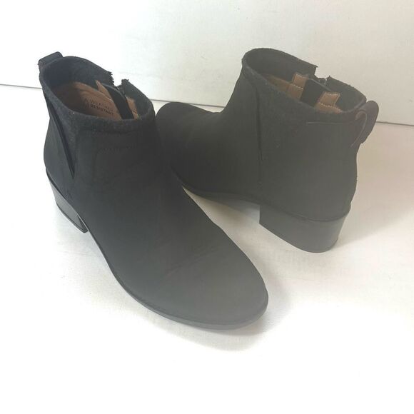Vionic Black Leather Ankle Booties Block Heel Women's Sz 7 Comfort Casual Zip Up - Picture 1 of 10